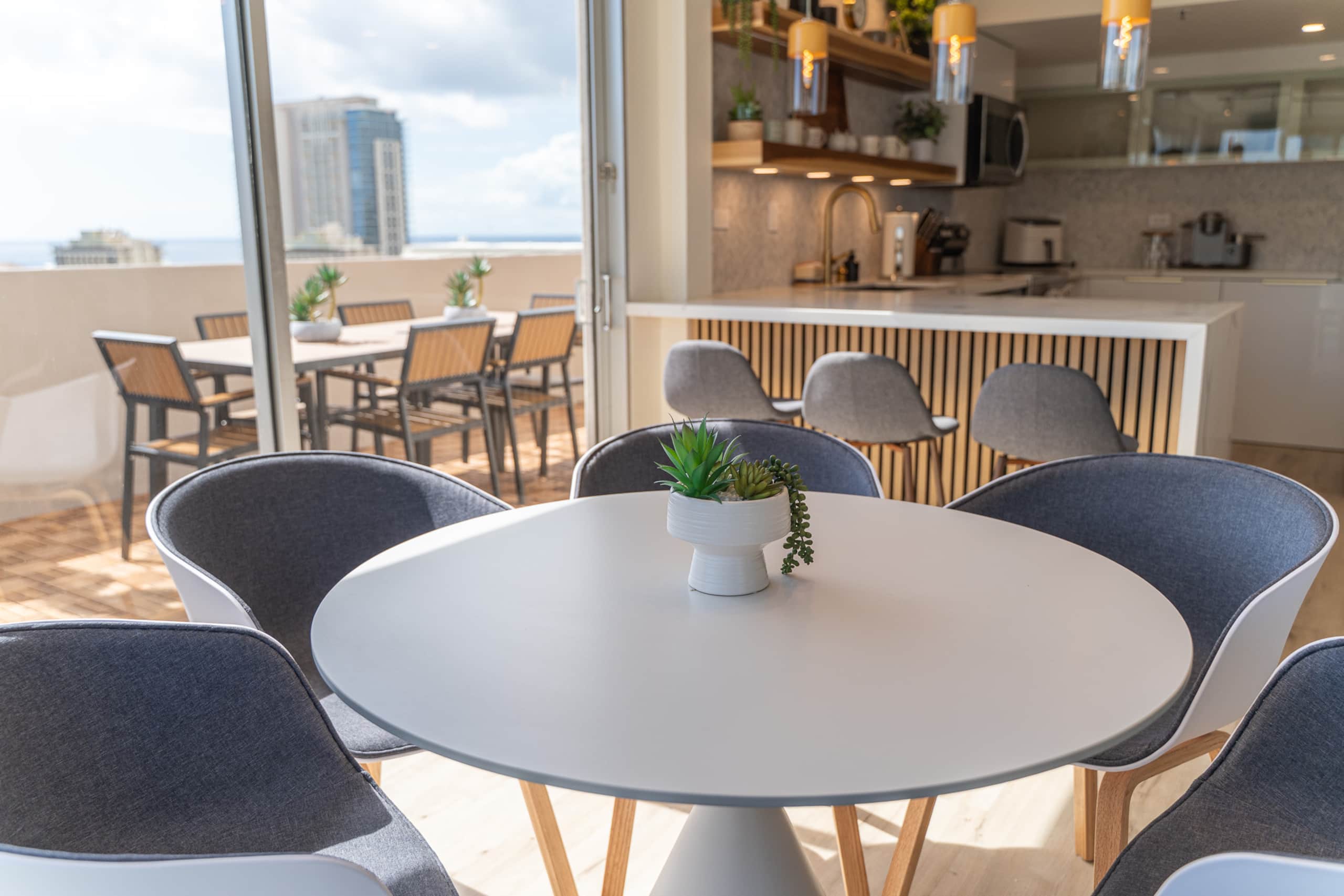 Condo in Honolulu · ★4.95 · 1 bedroom · 3 beds · 2 private baths - Image 53