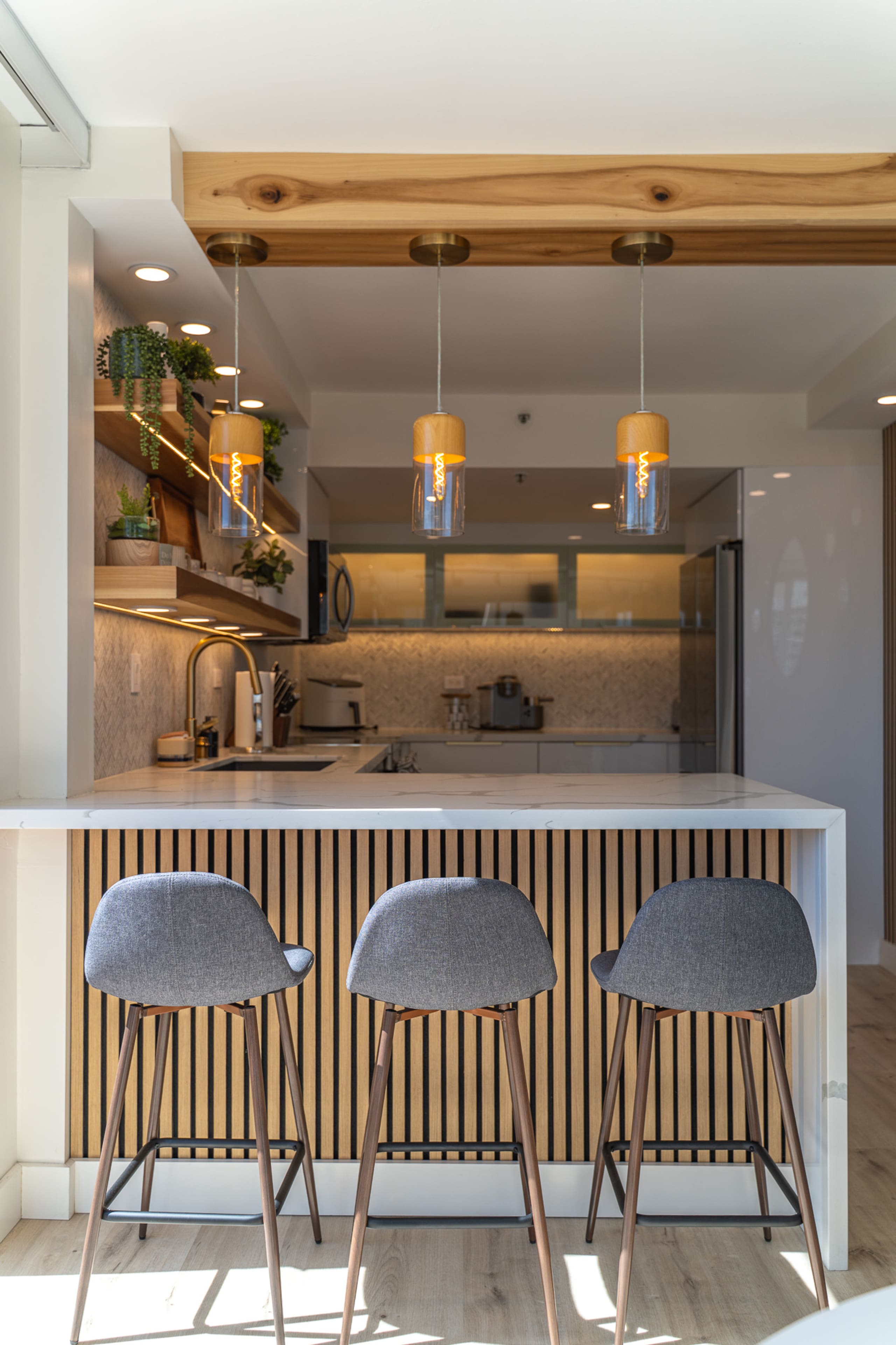 Condo in Honolulu · ★4.95 · 1 bedroom · 3 beds · 2 private baths - Image 36