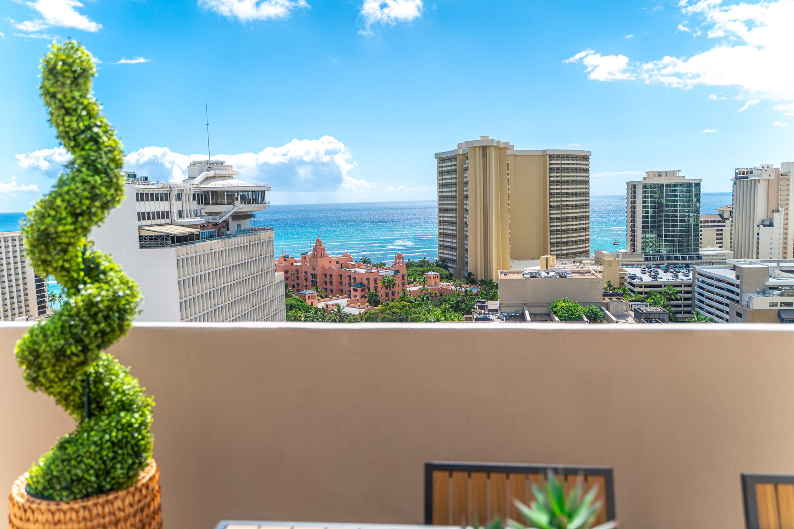 Condo in Honolulu · ★4.95 · 1 bedroom · 3 beds · 2 private baths - Image 86