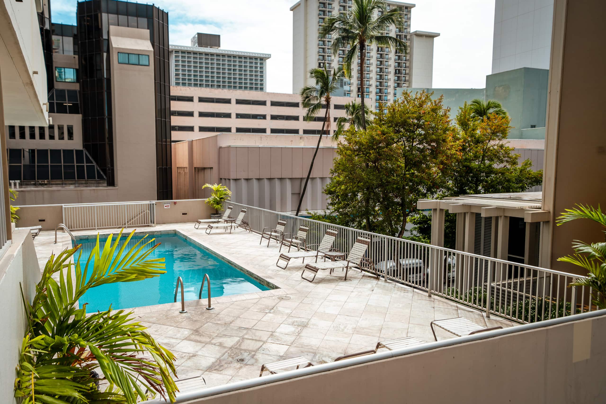 Condo in Honolulu · ★4.95 · 1 bedroom · 3 beds · 2 private baths - Image 90
