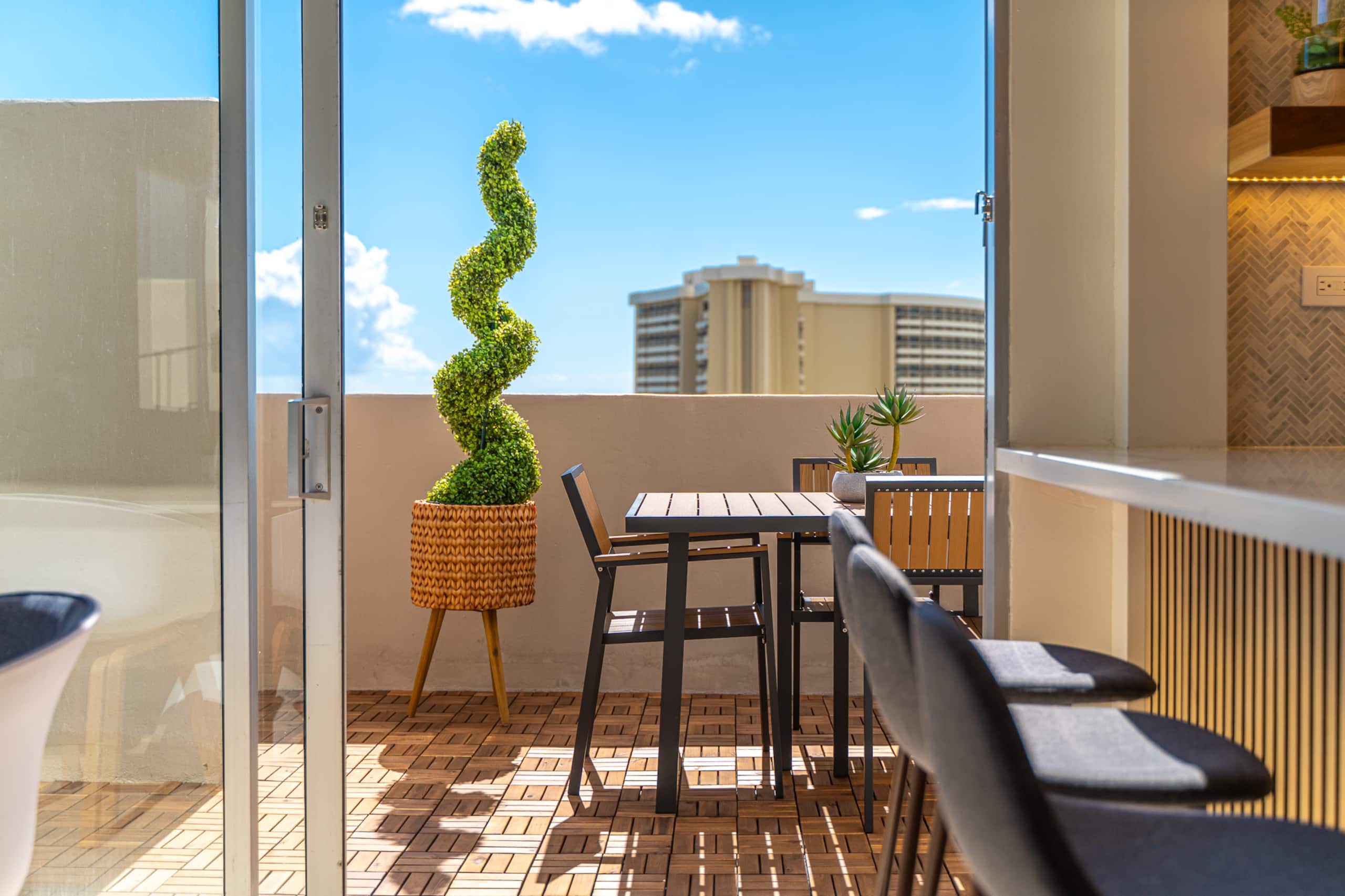 Condo in Honolulu · ★4.95 · 1 bedroom · 3 beds · 2 private baths - Image 85