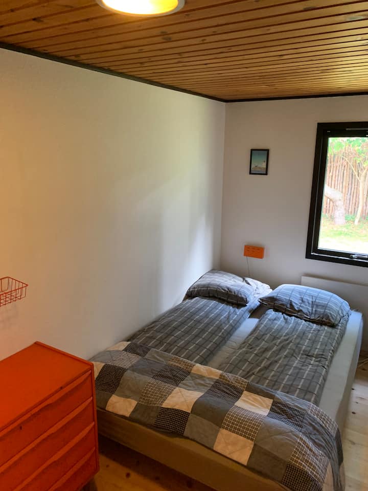 غرفة النوم 2