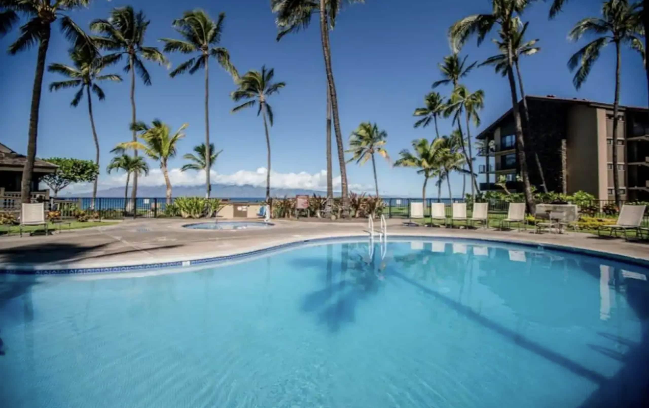 Condo in Lahaina · ★4.58 · 1 bedroom · 2 beds · 1 private bath - Image 25