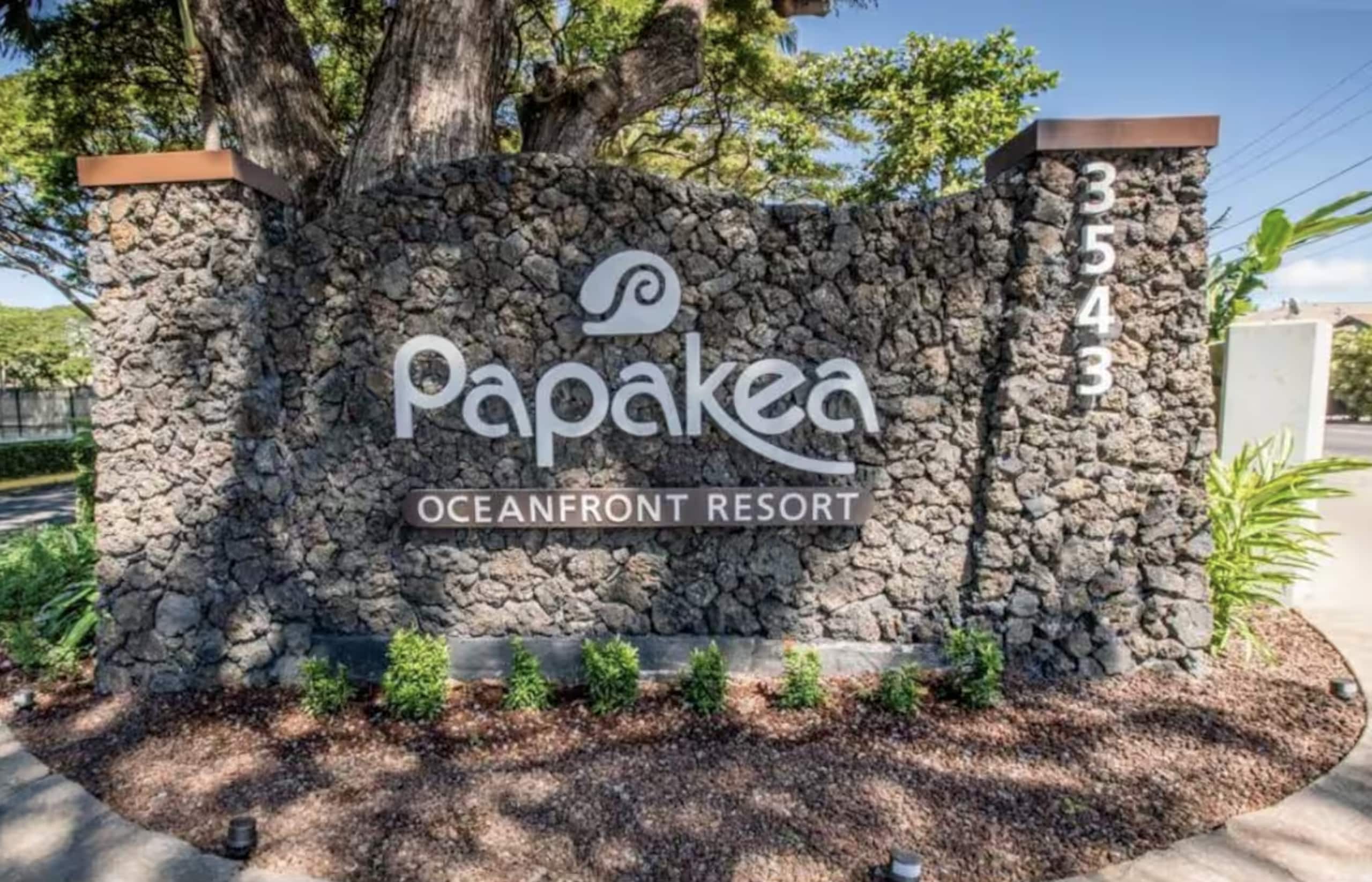 Condo in Lahaina · ★4.58 · 1 bedroom · 2 beds · 1 private bath - Image 39