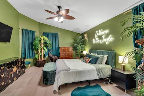 Villa near Sawgrass hot tub and arcade games fun