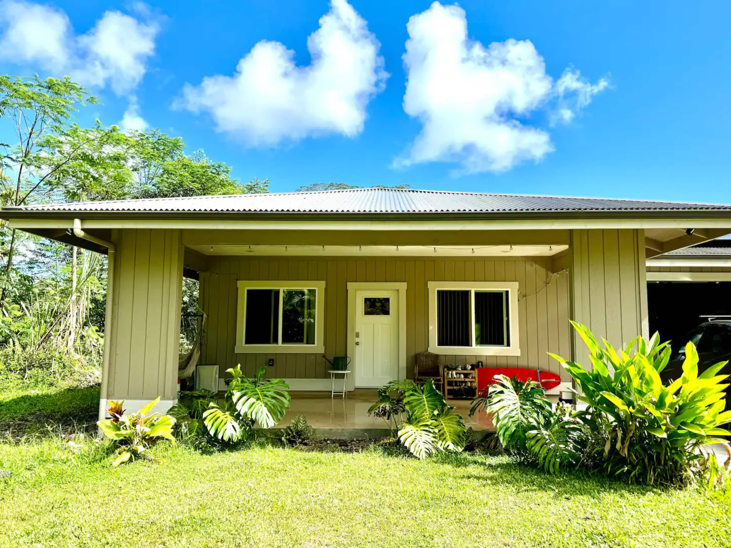 Home in Keaau · ★4.92 · 5 bedrooms · 7 beds · 3 private baths - Image 10