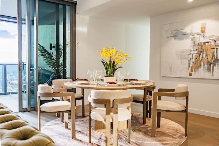 Luxury Riverview 3 Bed Apt w/carpark