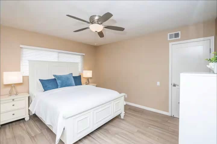 The primary suite with a  queen bed fit for a queen, or king! With en suite bathroom.
