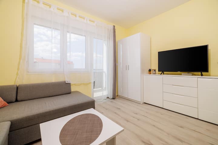 Crikvenica, 2-3 Pax, Ac, Balcony With Seaview - Crikvenica