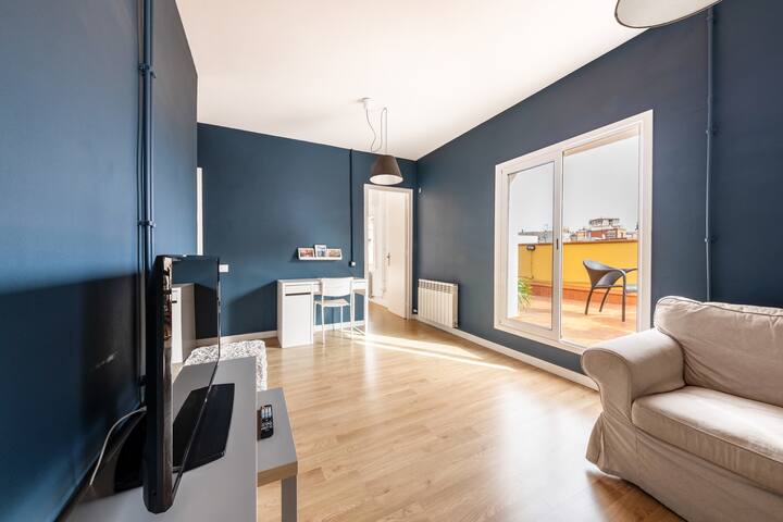 3 bedroom apartment with private terrace gallery image 2