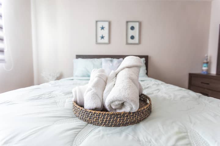 Uključeni su ručnici za kupanje i plažu