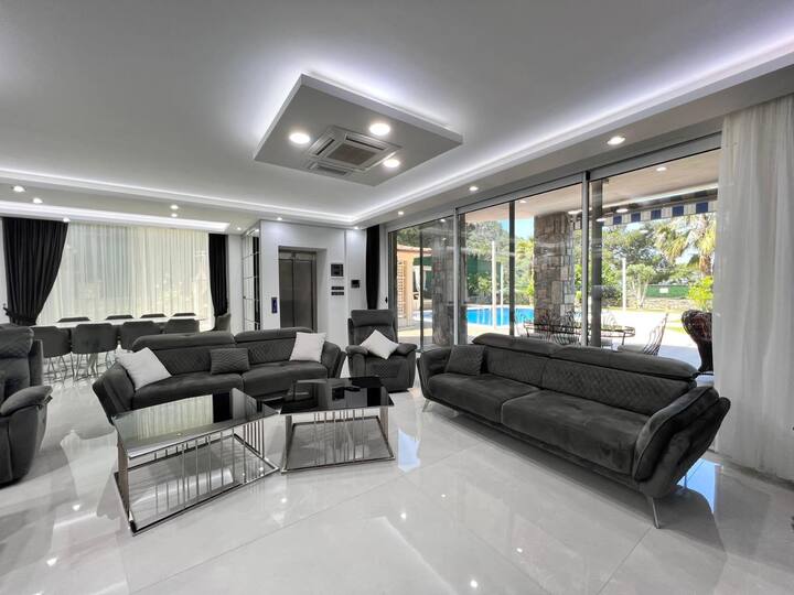 ÖLüdeniz'de 14 Kişilik Büyük Villa - Ölüdeniz