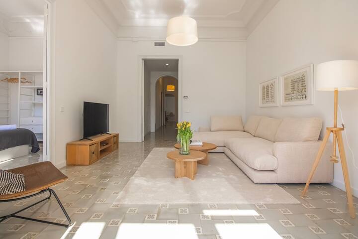 Spacious and luxurious apartment gallery image 5