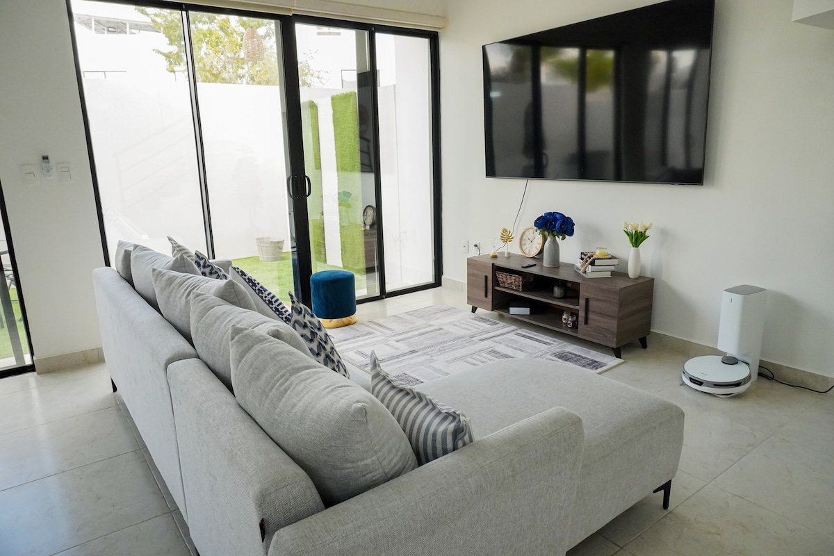 Airbnb con mejor rendimiento: Caribbean Hideaway – Near Beach & Airport en Alfredo V. Bonfil