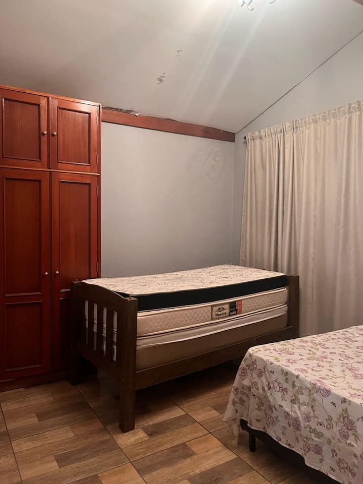 Dhomë gjumi 2