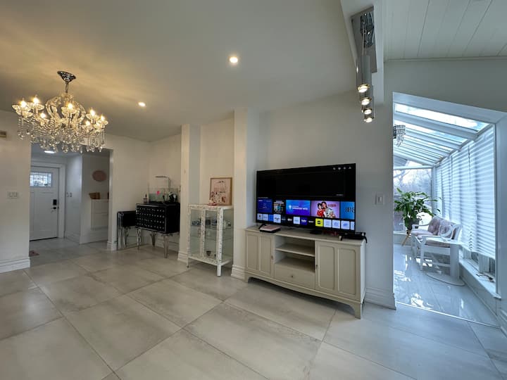 Unionville Getaway Freep Steps - Markham