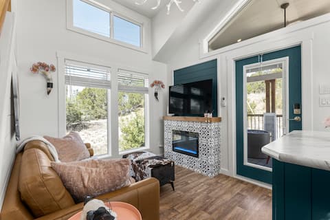 Top Airbnb: Lazy Cow in the Texas Hills in Briarcliff