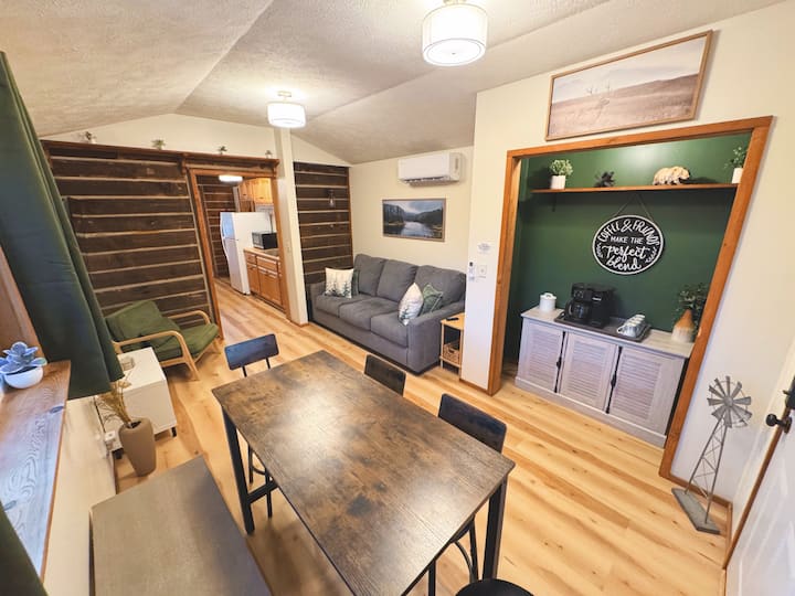 Dockside Cabin Retreat - Indiana