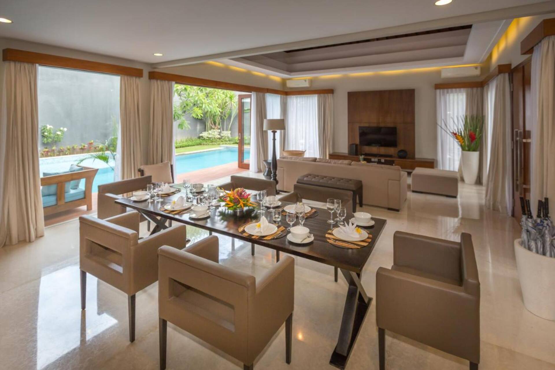 Elegant Stylish Sanctuary 3 Bedroom Private Villa in Seminyak 2