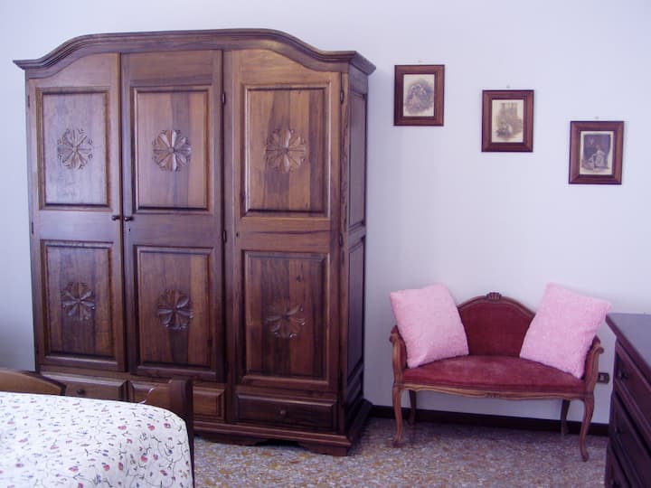 Dhomë gjumi 1