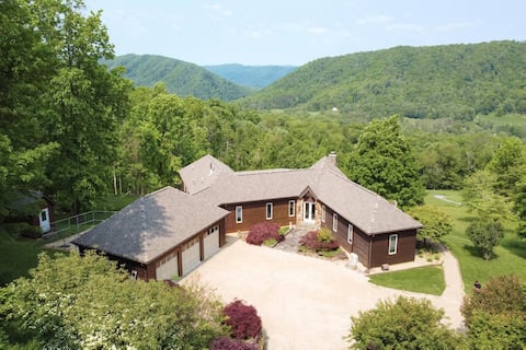 Breathtaking Mountain Views Near Omni Homestead