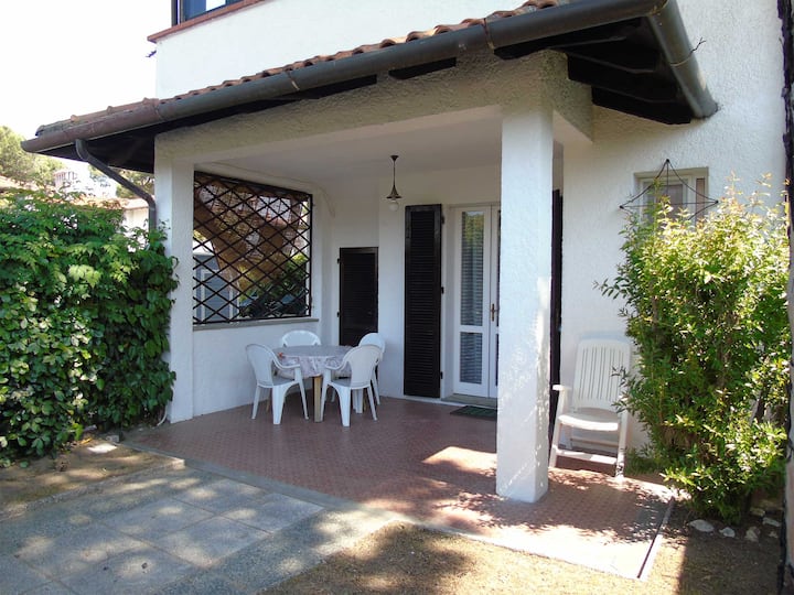 Villetta Al Piano Terra Con Giardino E Posto Auto - Comacchio