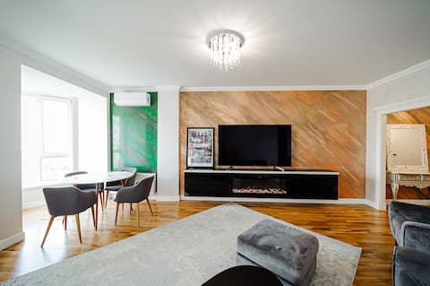 Modern 2BR Stunning Park View