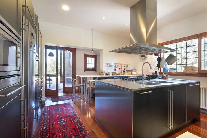 Ultra Luxe Villa w/ Stunning Pool Paradise gallery image 5