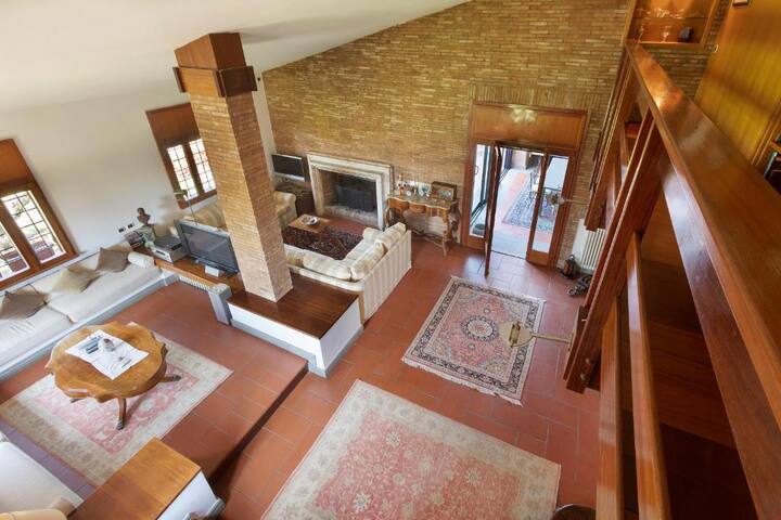 Ultra Luxe Villa w/ Stunning Pool Paradise gallery image 4