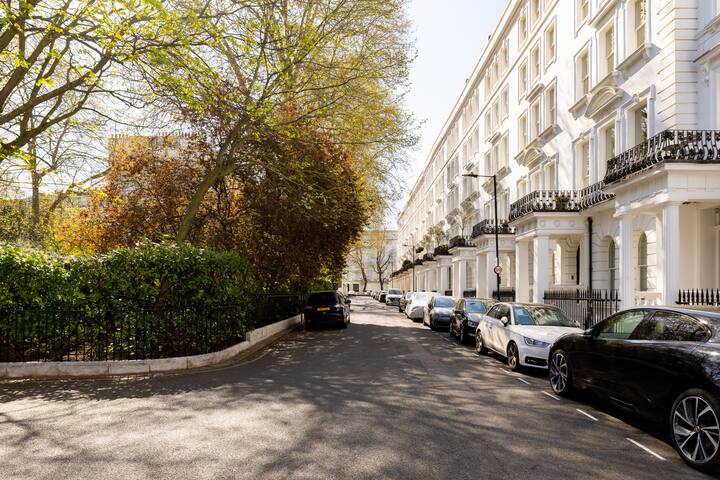 Stunning 2Bed 2Bath by Hyde Park gallery image 3