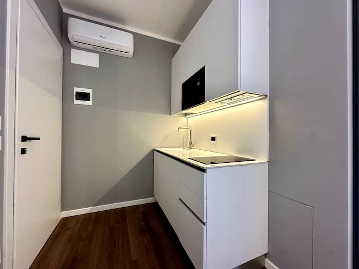 Luxury Design Suite With Balcony Downtown - Verona