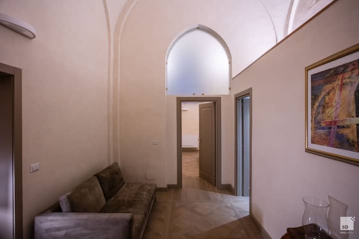 Design Suite In Palazzo Storico - Bologna