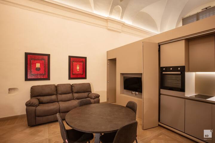 Design Suite in Palazzo Storico gallery image 5