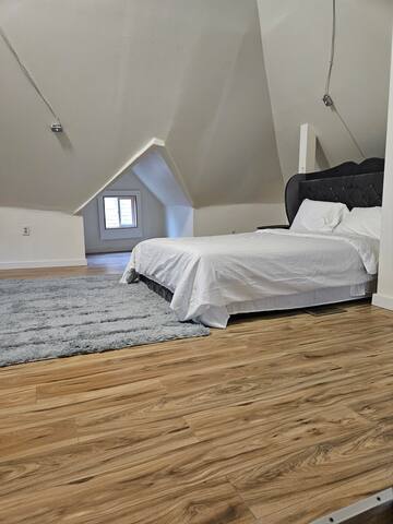 Buckeye Luxury meet peace gallery image 4