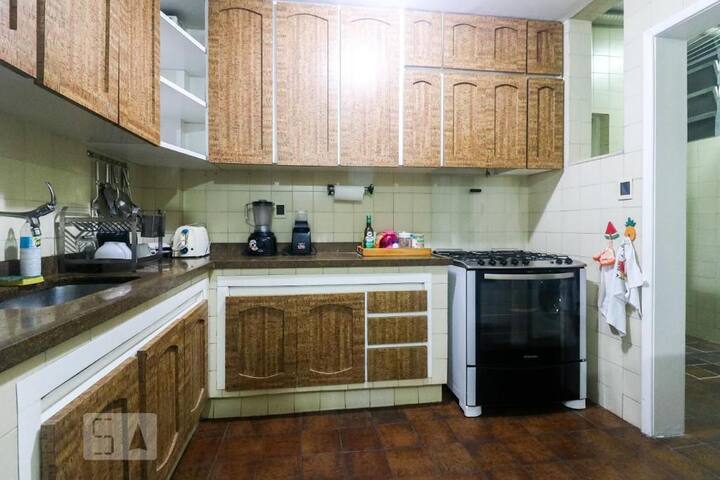 Apartamento amplo perto da praia gallery image 4