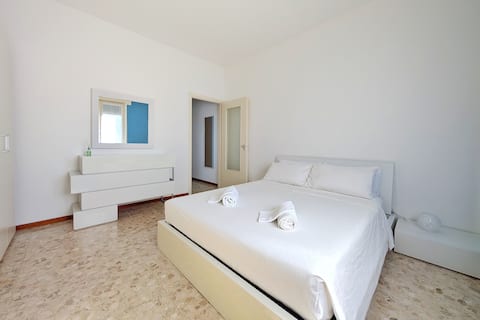 [Crema Vacation Home]