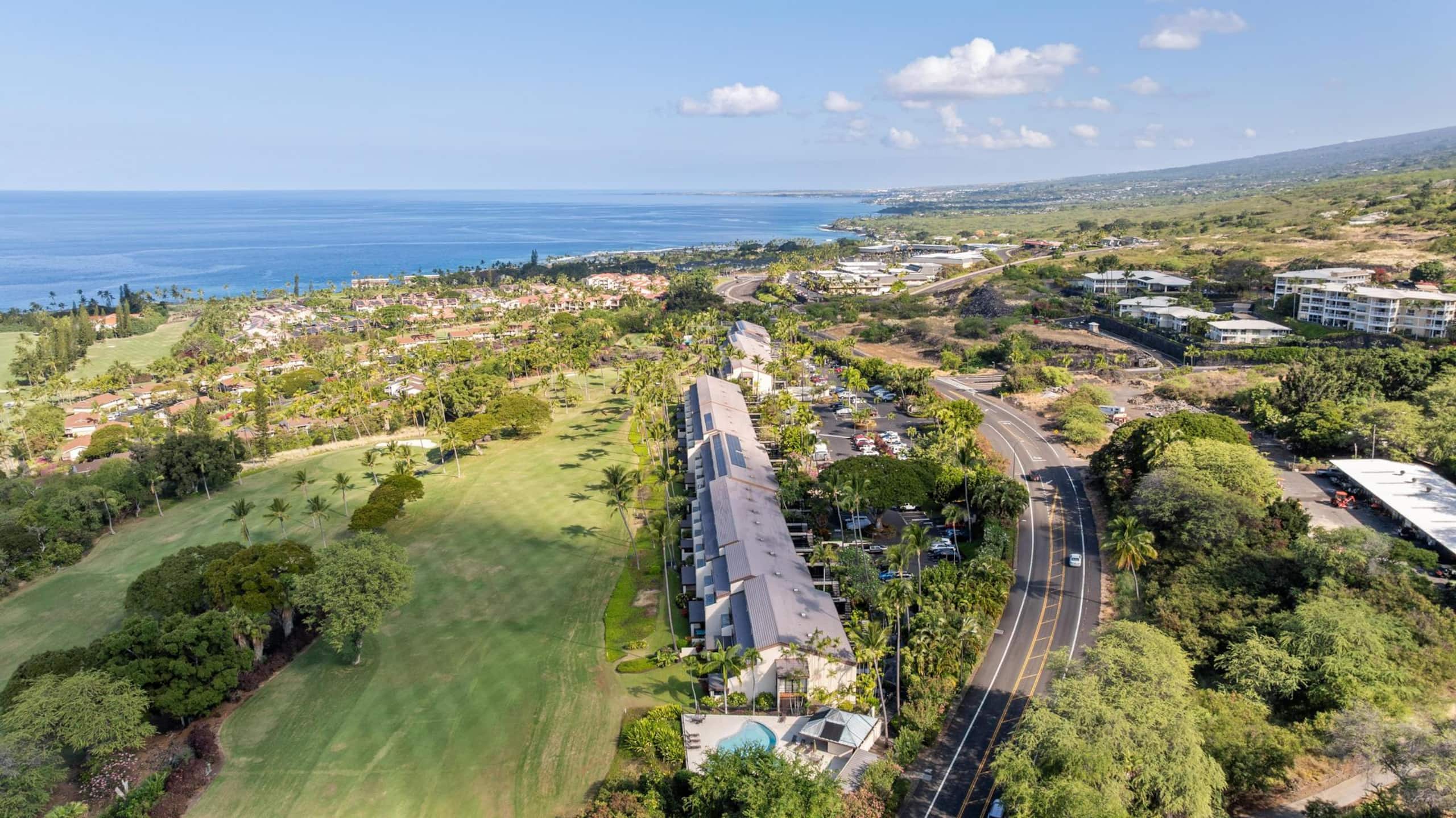 Condo in Kailua-Kona · ★5.0 · 3 bedrooms · 4 beds · 2 private baths - Image 56