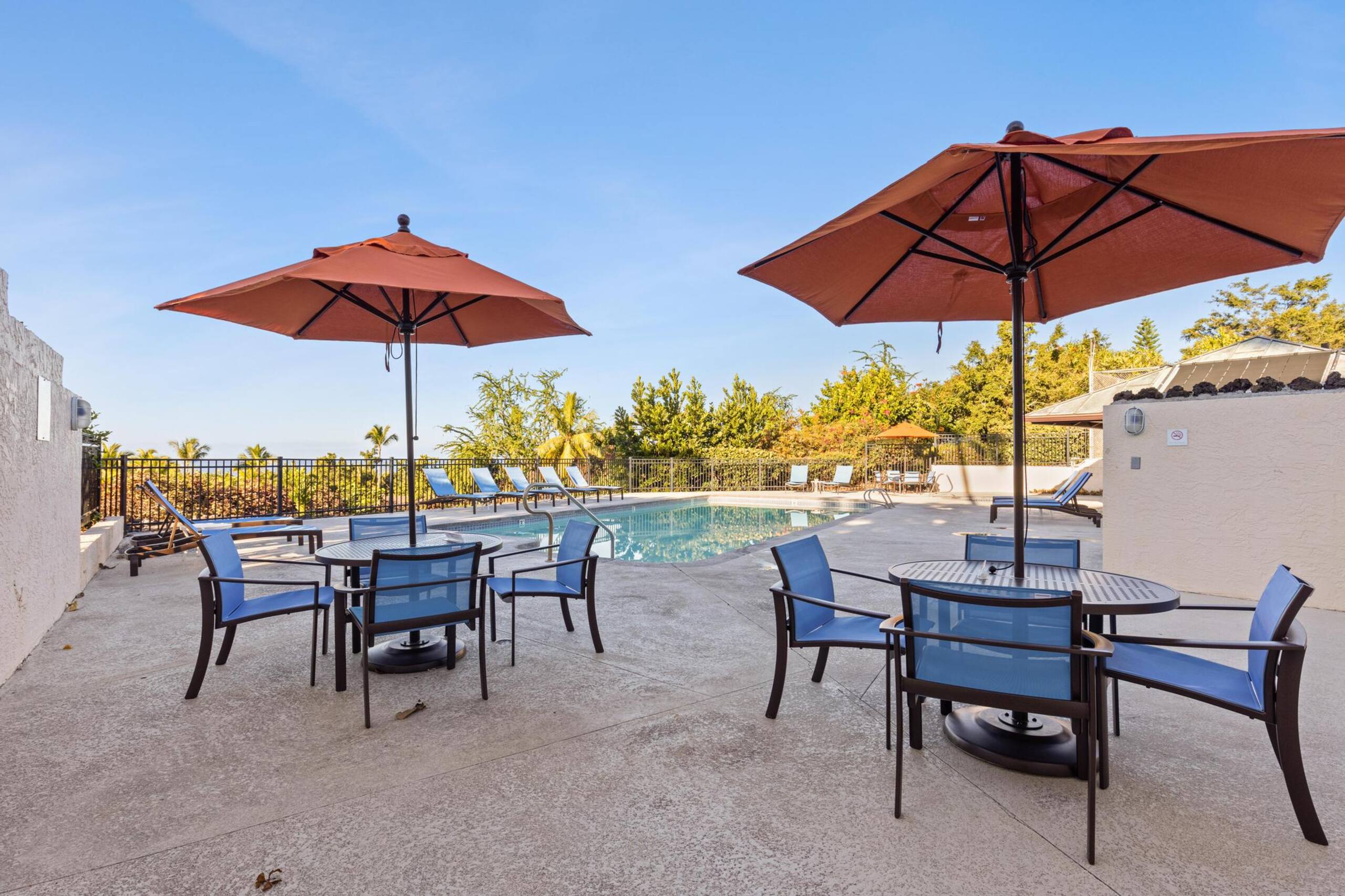 Condo in Kailua-Kona · ★5.0 · 3 bedrooms · 4 beds · 2 private baths - Image 81