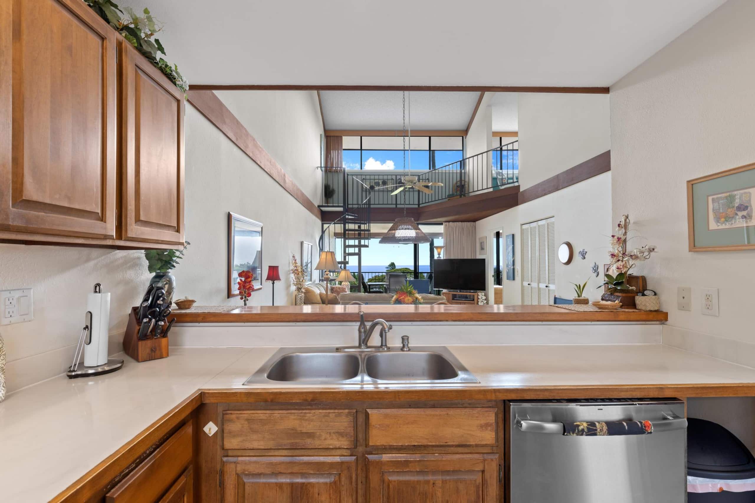 Condo in Kailua-Kona · ★5.0 · 3 bedrooms · 4 beds · 2 private baths - Image 10