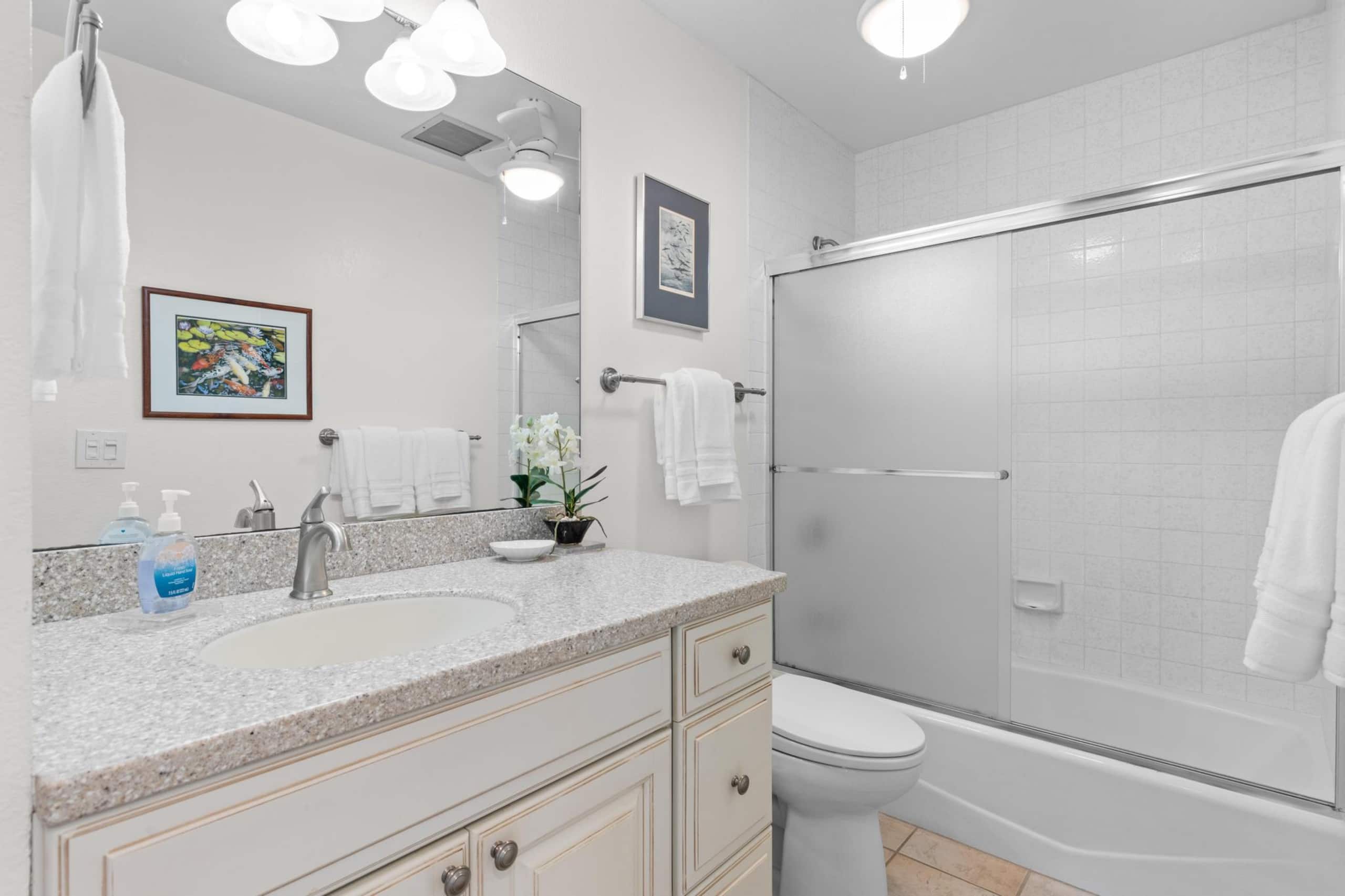 Condo in Kailua-Kona · ★5.0 · 3 bedrooms · 4 beds · 2 private baths - Image 27