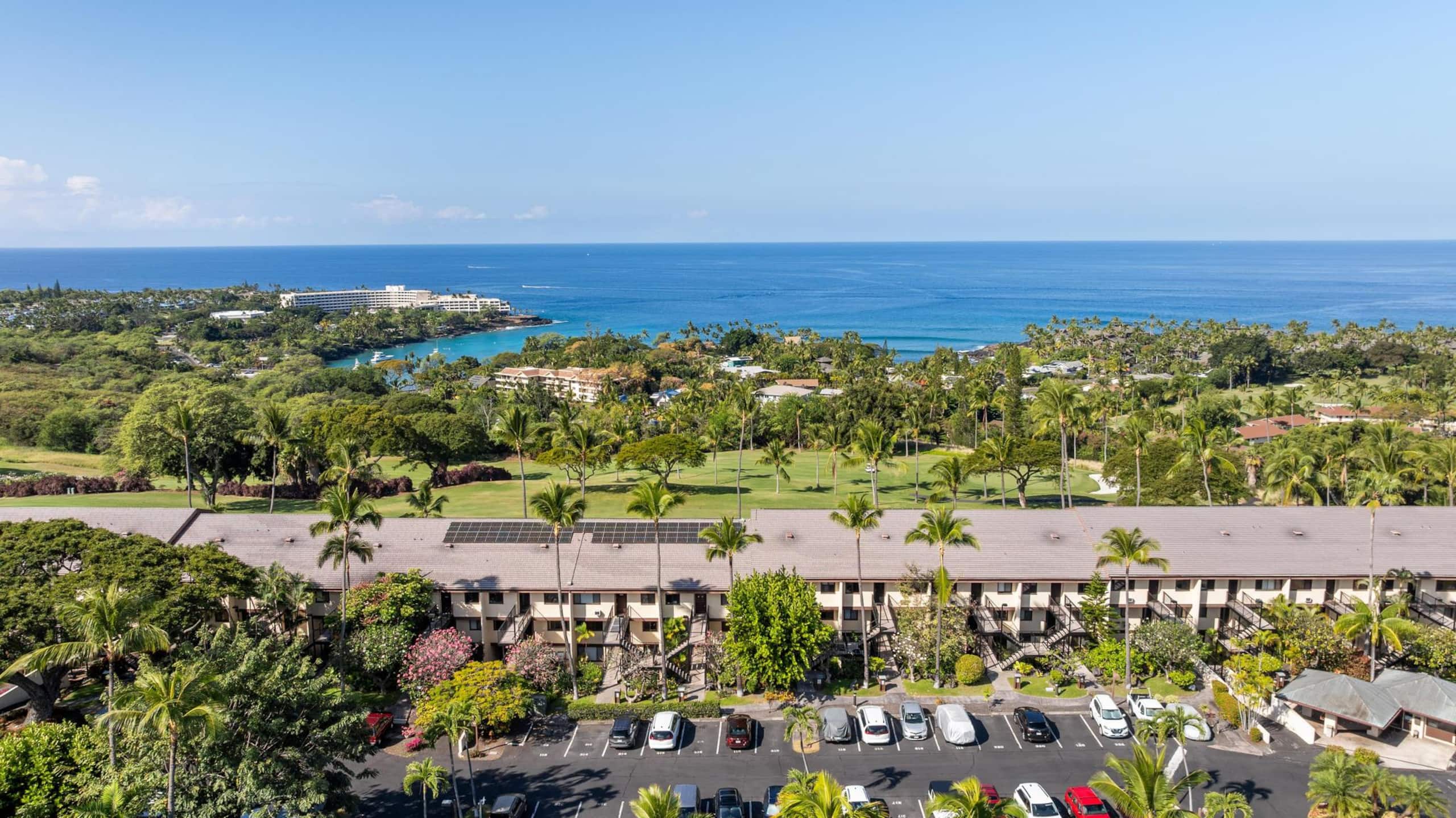Condo in Kailua-Kona · ★5.0 · 3 bedrooms · 4 beds · 2 private baths - Image 70