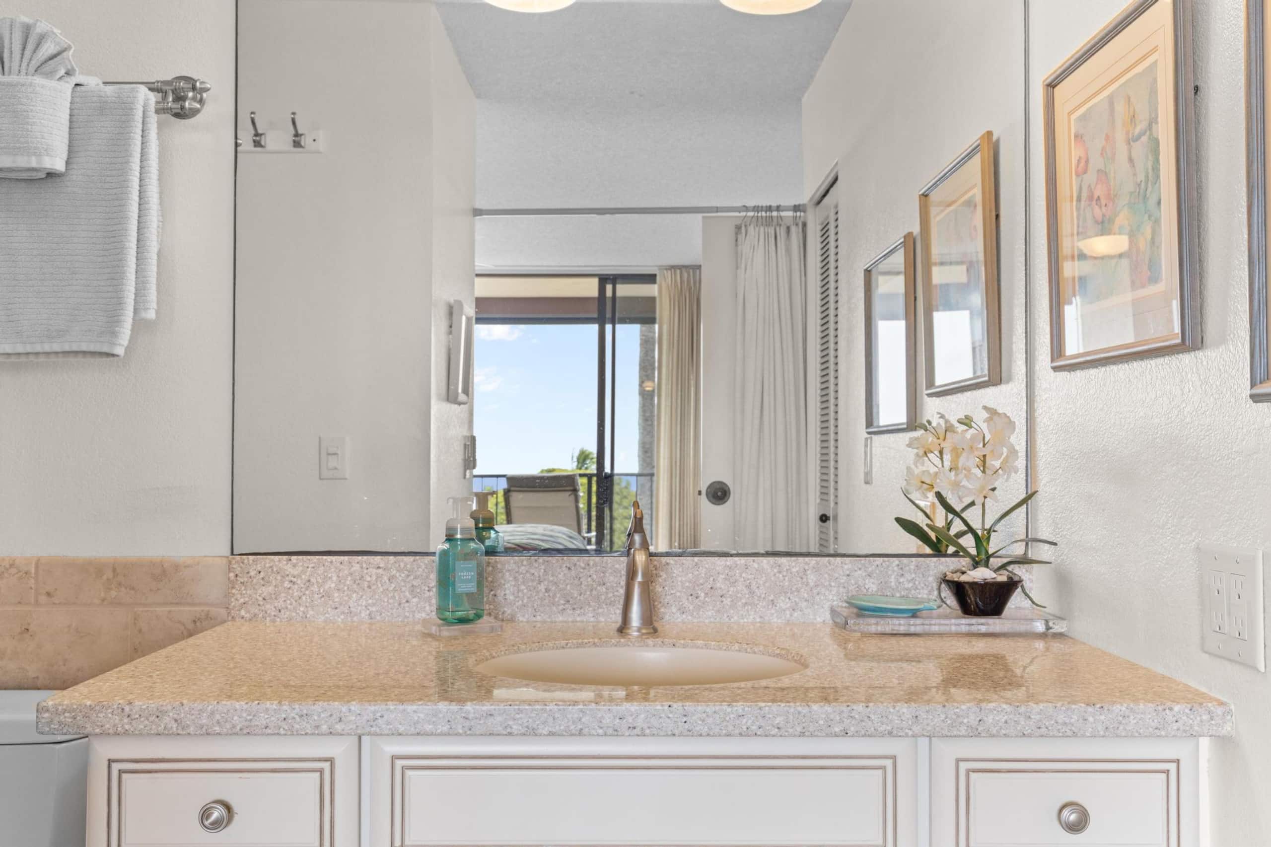 Condo in Kailua-Kona · ★5.0 · 3 bedrooms · 4 beds · 2 private baths - Image 24