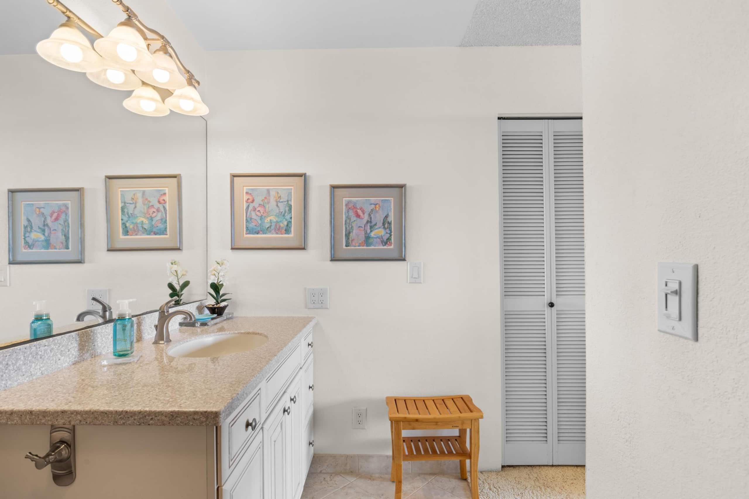 Condo in Kailua-Kona · ★5.0 · 3 bedrooms · 4 beds · 2 private baths - Image 26