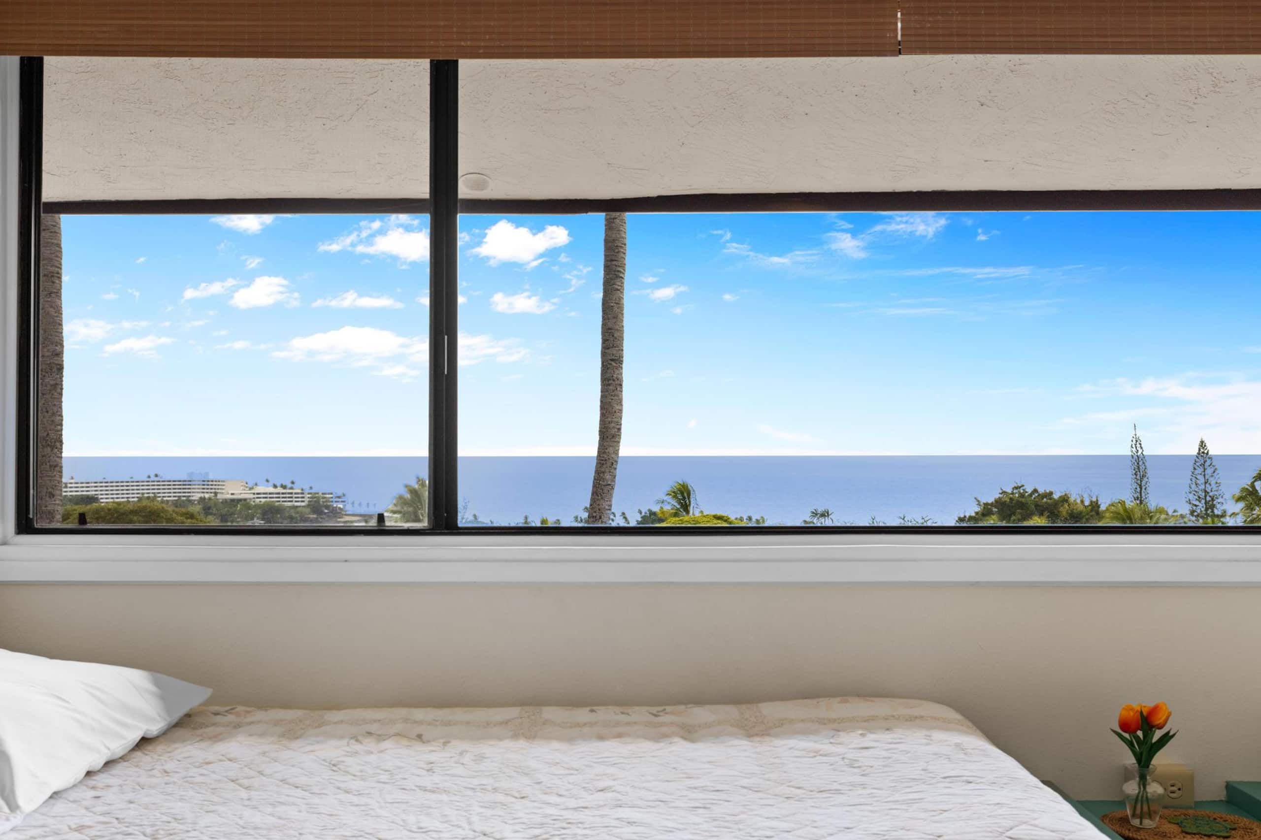 Condo in Kailua-Kona · ★5.0 · 3 bedrooms · 4 beds · 2 private baths - Image 23