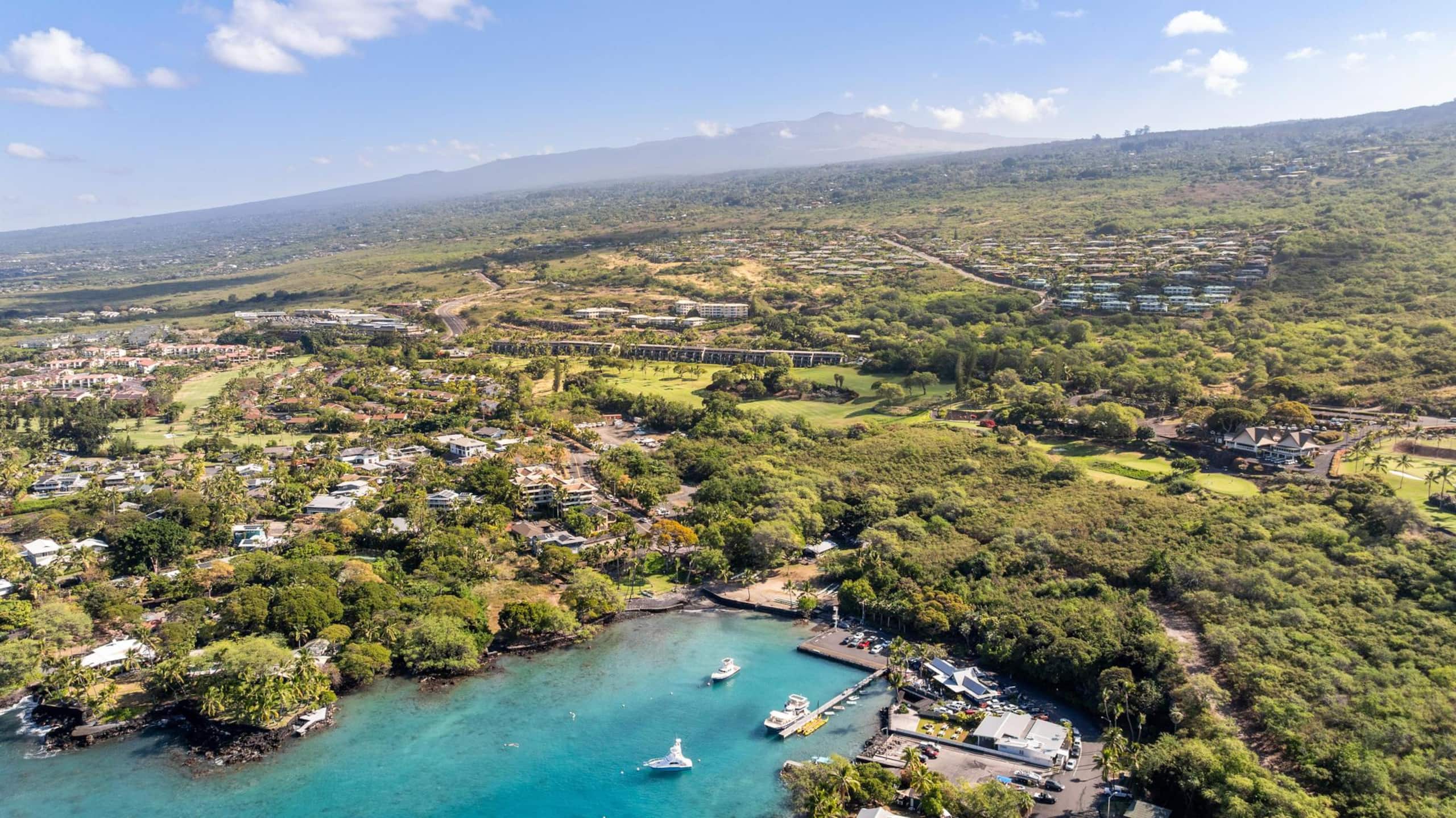 Condo in Kailua-Kona · ★5.0 · 3 bedrooms · 4 beds · 2 private baths - Image 65