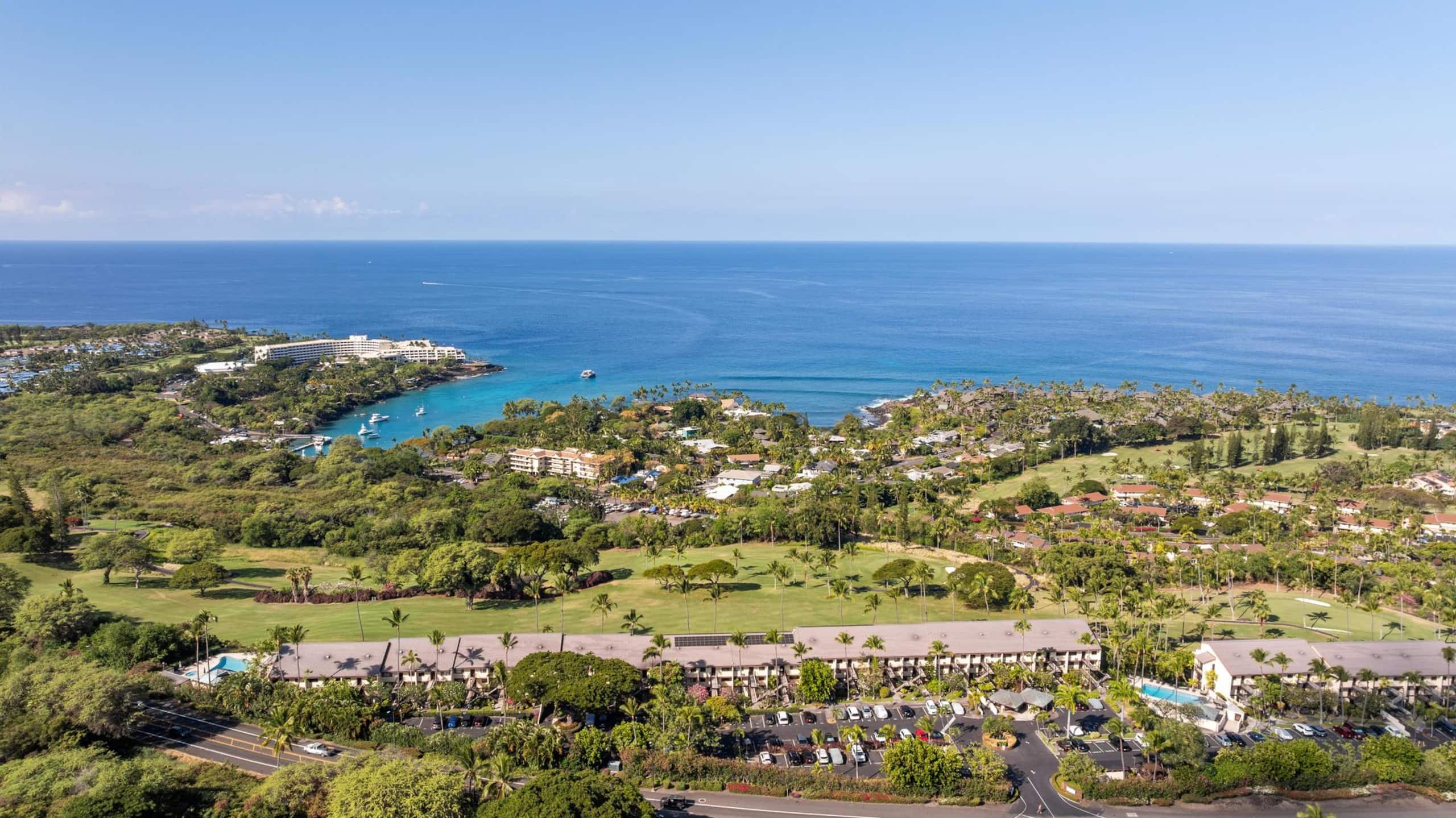 Condo in Kailua-Kona · ★5.0 · 3 bedrooms · 4 beds · 2 private baths - Image 62