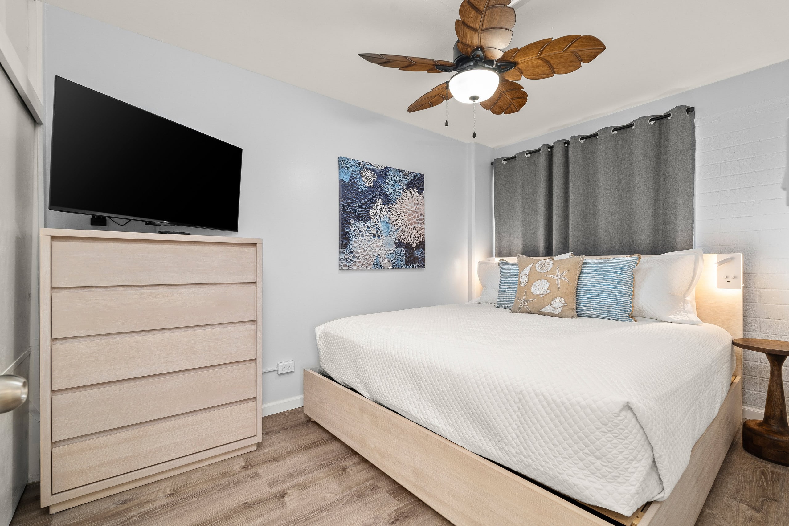 Condo in Honolulu · ★4.44 · 2 bedrooms · 4 beds · 1 bath - Image 21