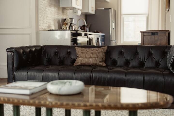 The Grand Victorian • 4 Bed – Brown Uni • RISD gallery image 3