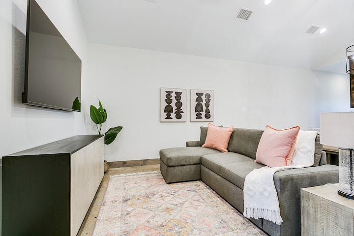 Cozy & Convenient W/ 2br & 2ba - San Angelo, TX