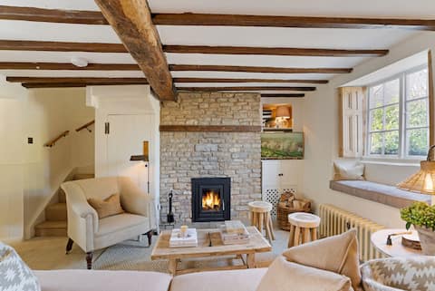 Smart Luxury Character Cottage @ Stow on the Wold